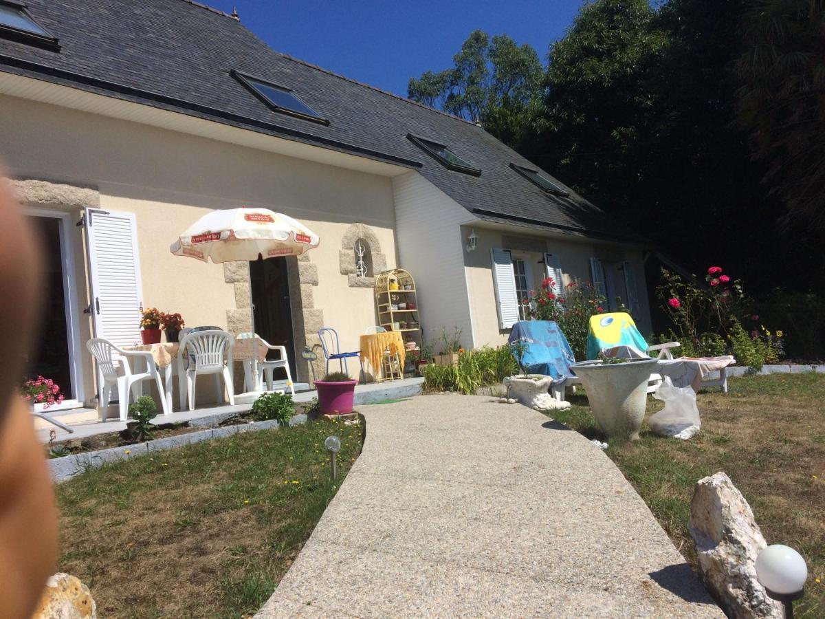 Aux 2 Oies Bed & Breakfast Plouider Exterior photo